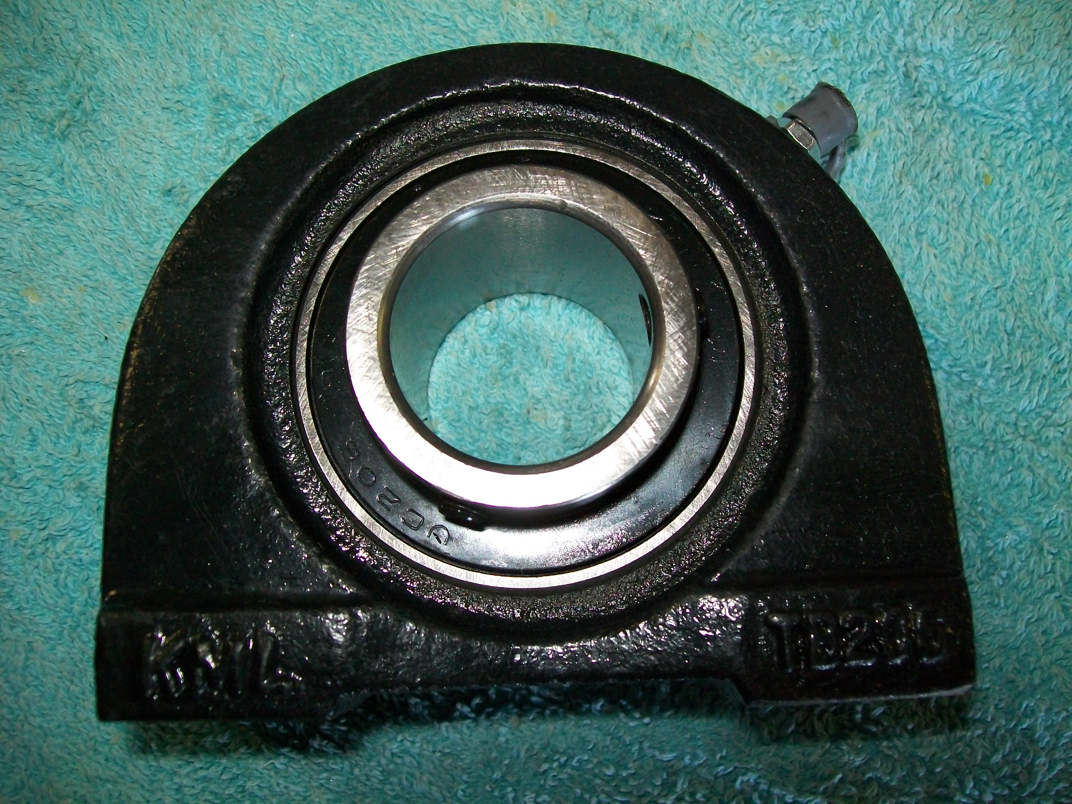 UCTB207-22, 1-3/8" Tapped Base Pillow block (Inch series)